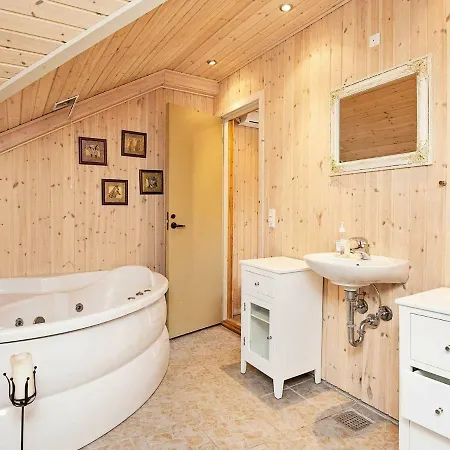 Three-bedroom Holiday In Toftlund 41 *